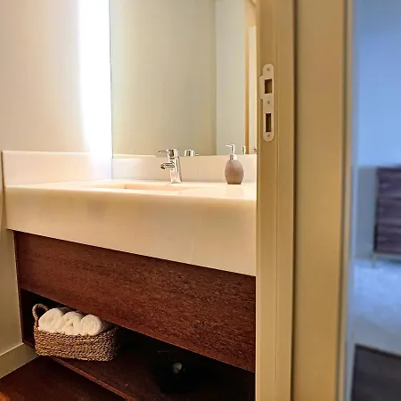 Lexus Avenue By Lovelystay