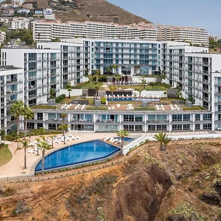 Lexus Avenue - Infinity Pool By Lovelystay Apartment