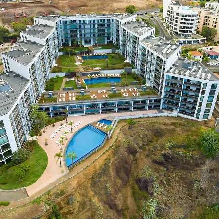 Lexus Avenue - Infinity Pool By Lovelystay Apartment *