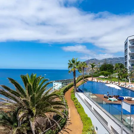 Lexus Avenue - Infinity Pool By Lovelystay Apartament