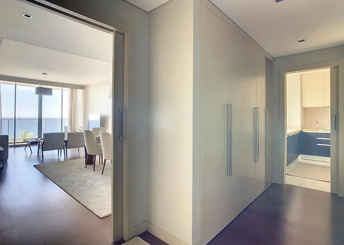 Lexus Avenue By Lovelystay Apartament