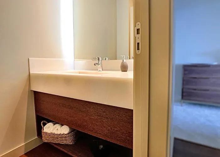 Lexus Avenue By Lovelystay