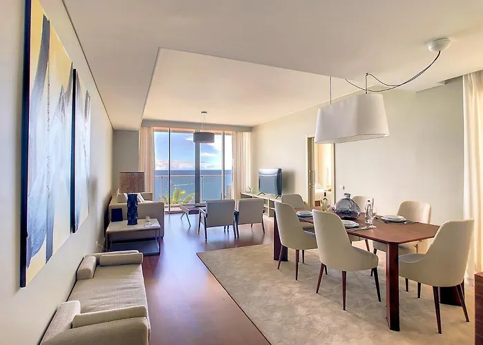 Lexus Avenue By Lovelystay Apartament