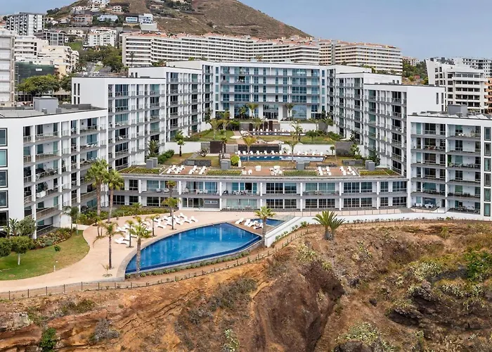 Lexus Avenue By Lovelystay Apartament